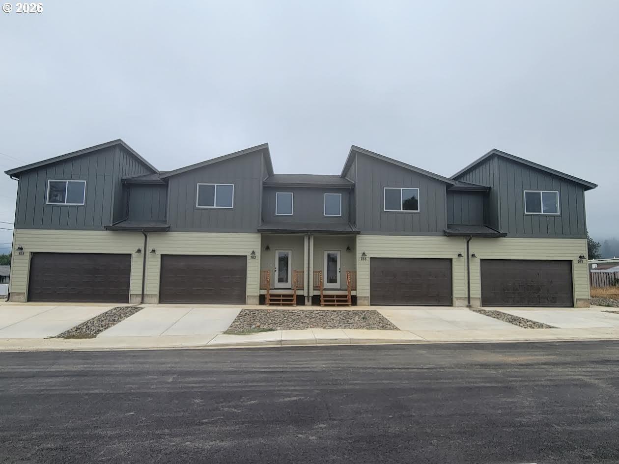 Allison Ave, Sutherlin, OR 97479
