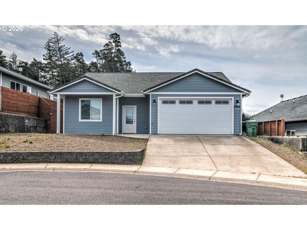 34th St, Florence, OR 97439