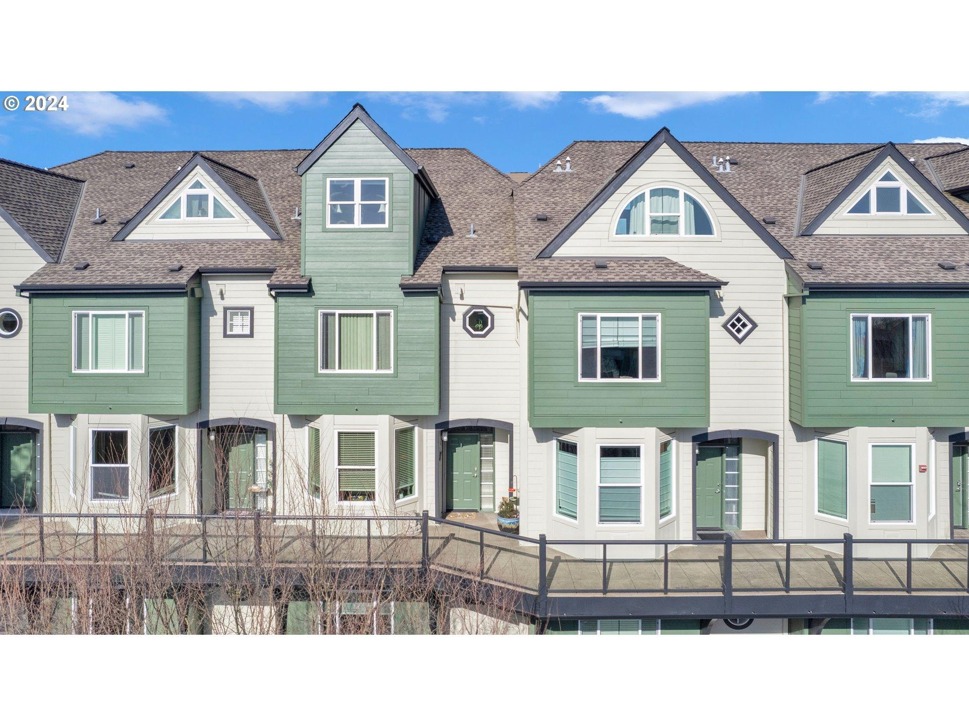 N Harbour Dr, Portland, OR 97217