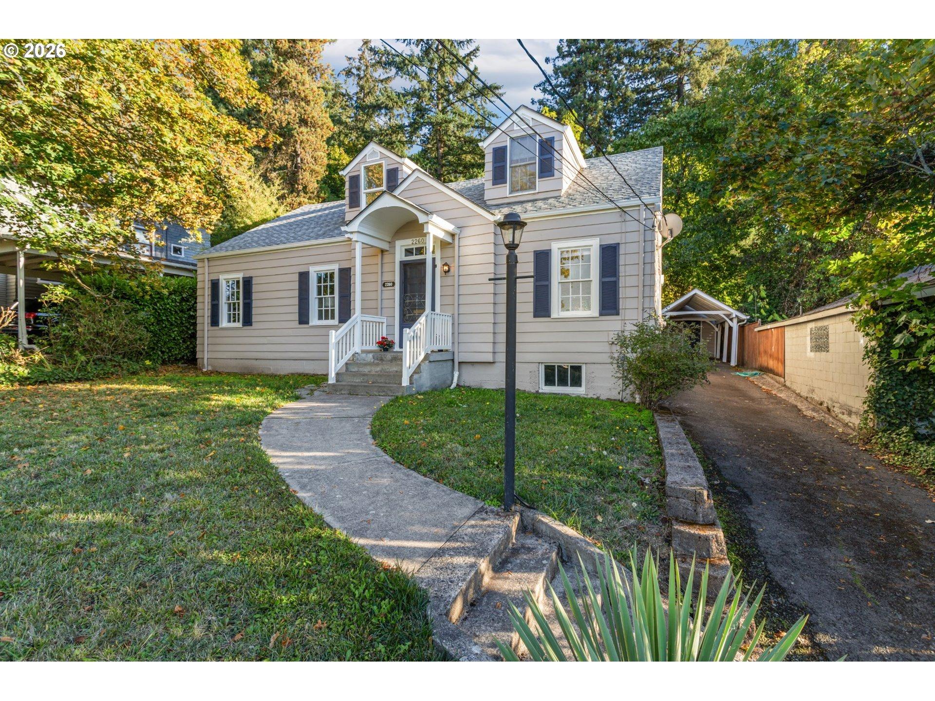 E 15th Ave, Eugene, OR 97403