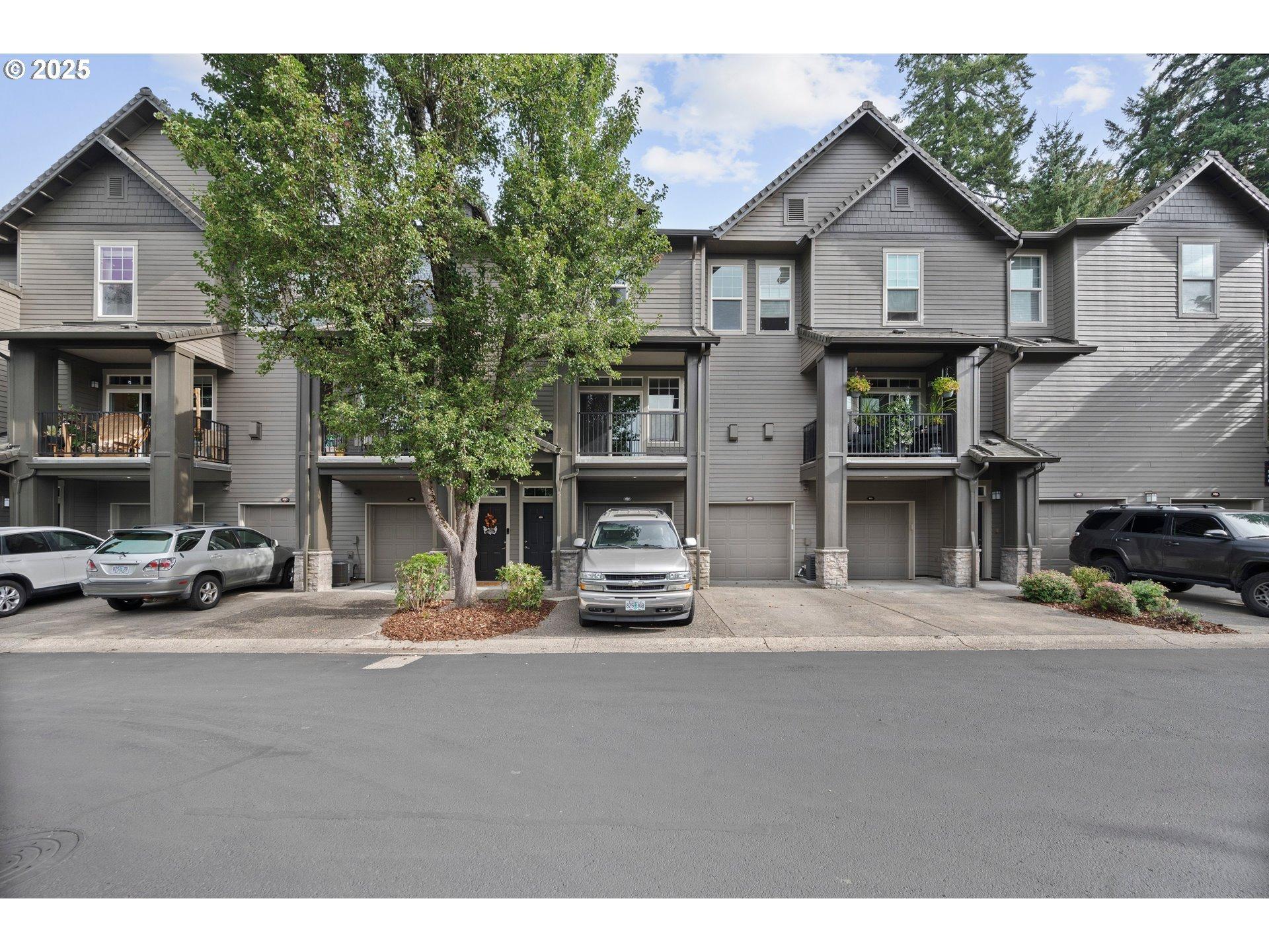 Springtree Ln, West Linn, OR 97068
