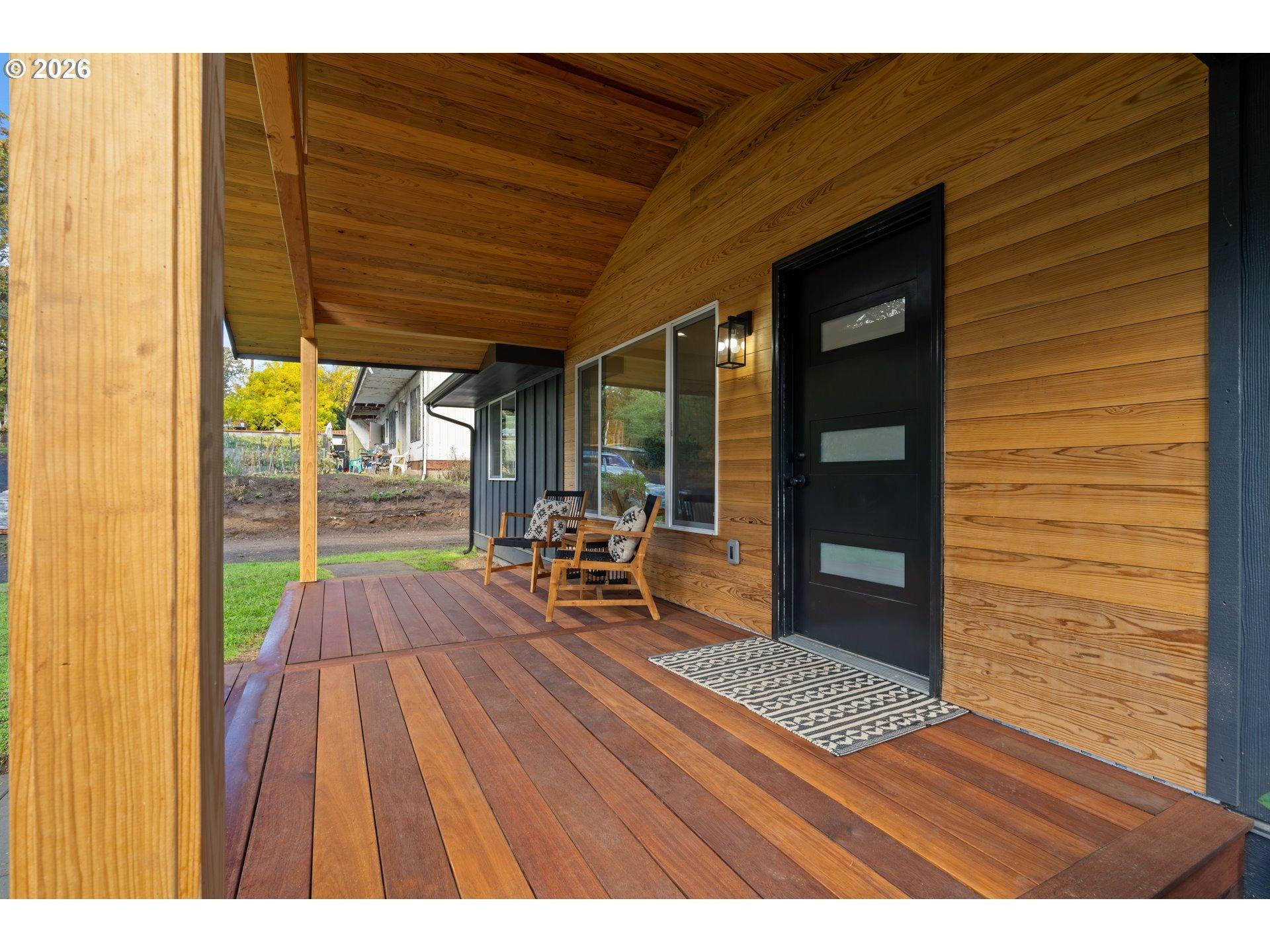 Se Oak St, White Salmon, WA 98672