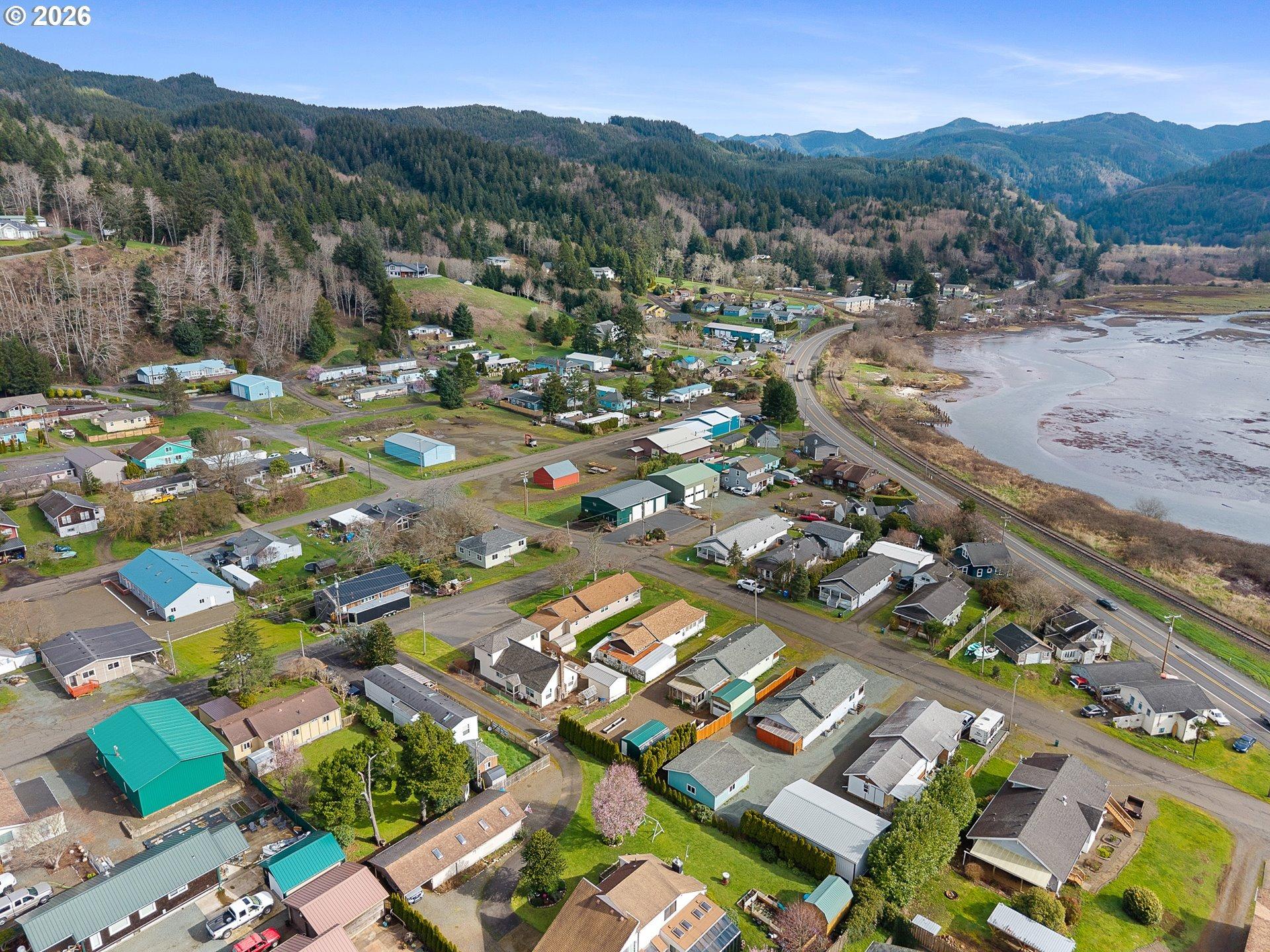 Cypress Ave, Garibaldi, OR 97118