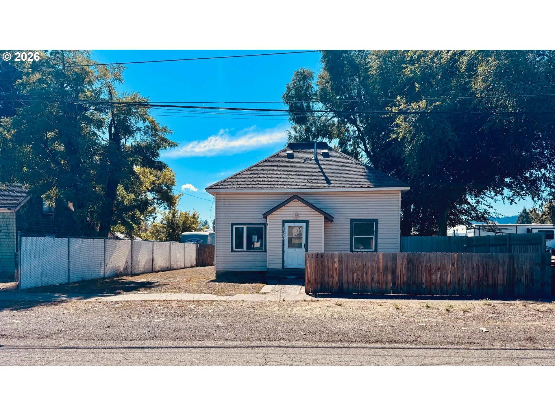 Alder St, Elgin, OR 97827