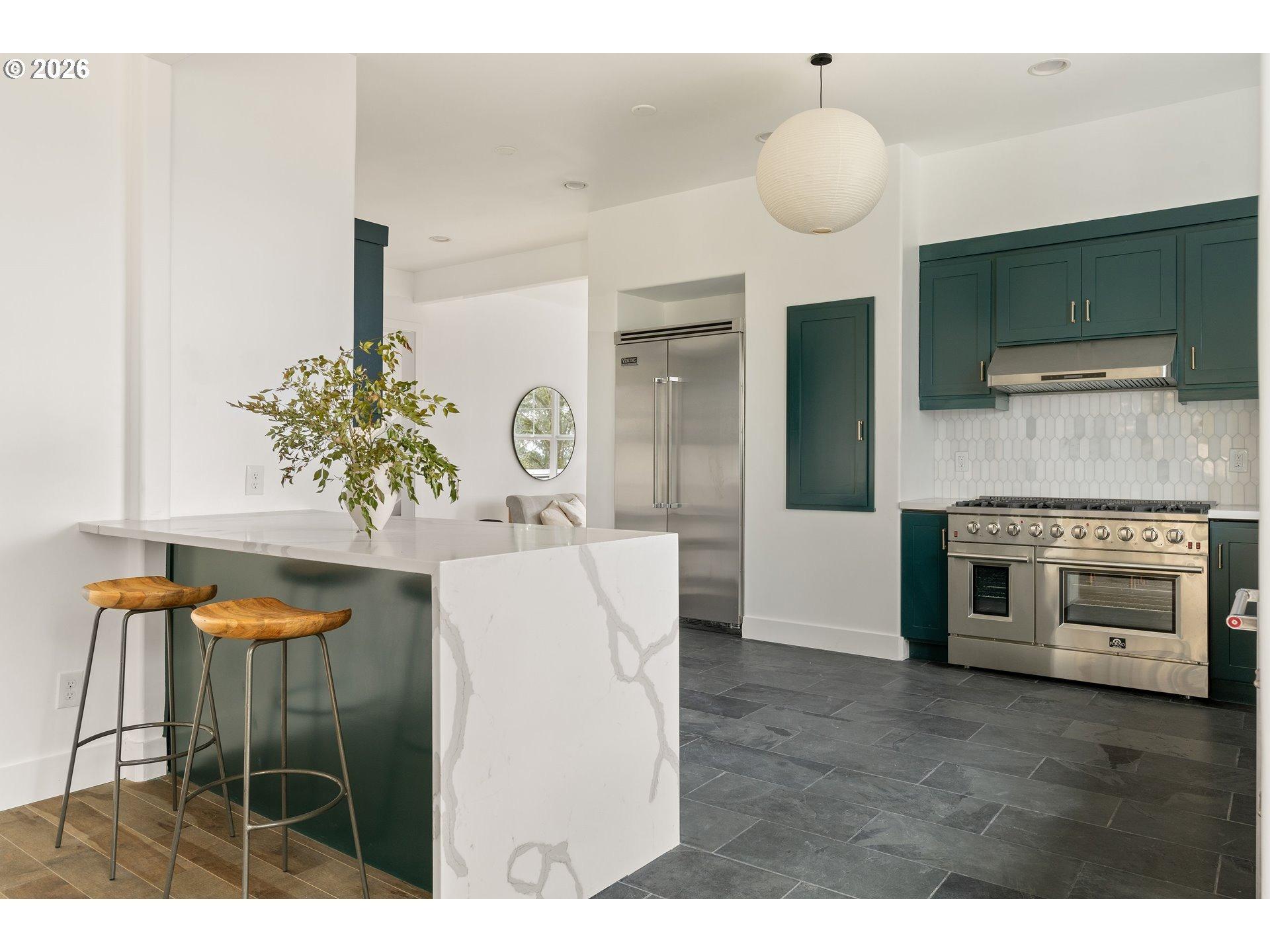 Sw Moonridge Pl, Portland, OR 97225