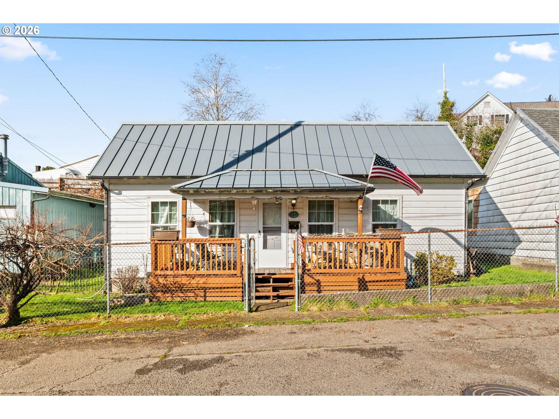 Pitt St, Gardiner, OR 97441