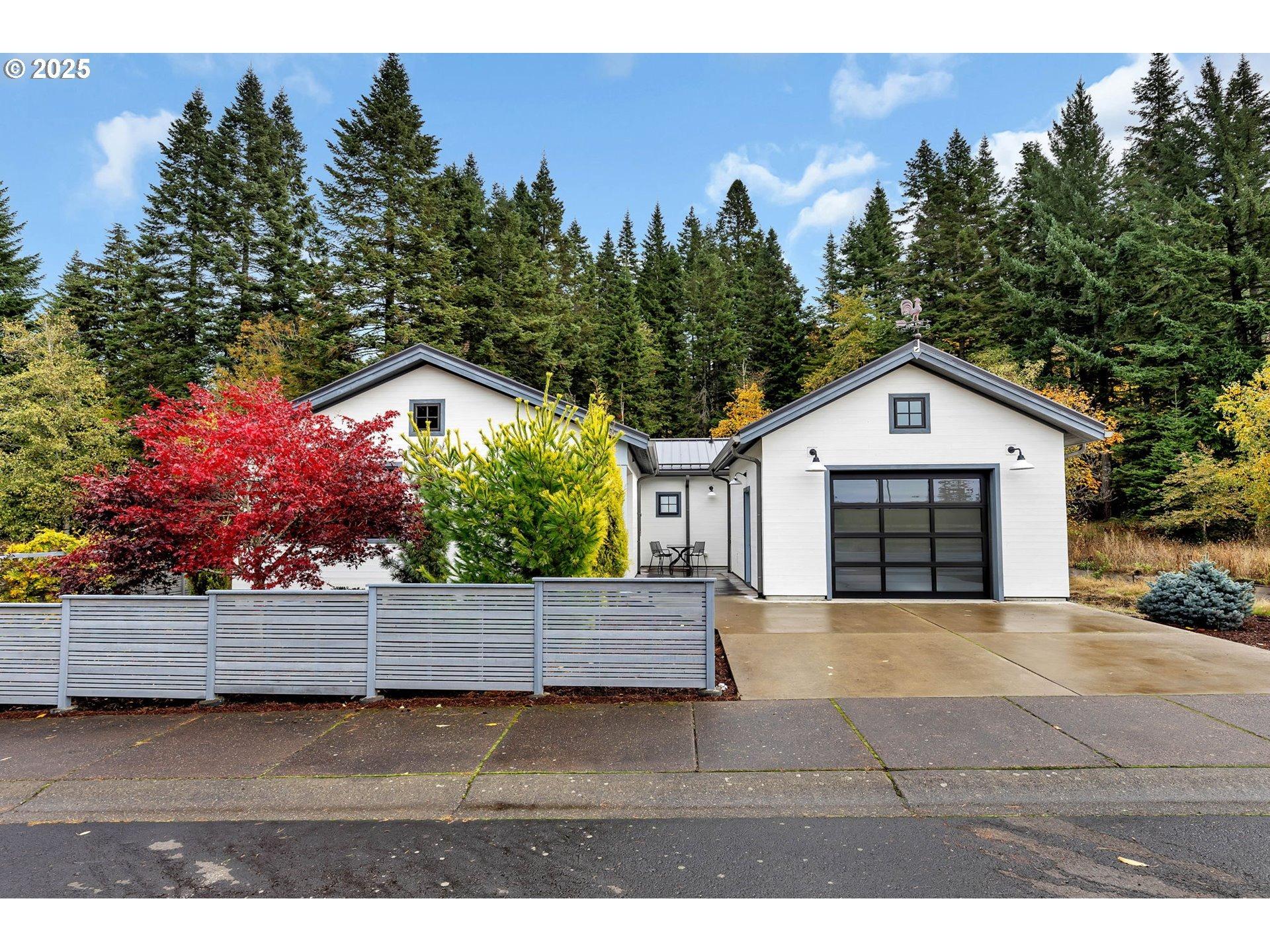 Sw Spelling Pl, Cascade Locks, OR 97014