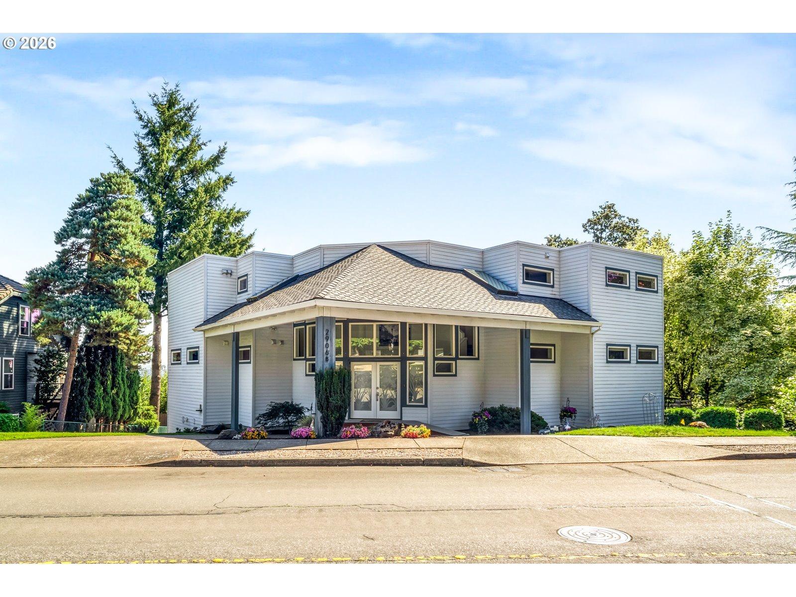 Carriage Way, West Linn, OR 97068