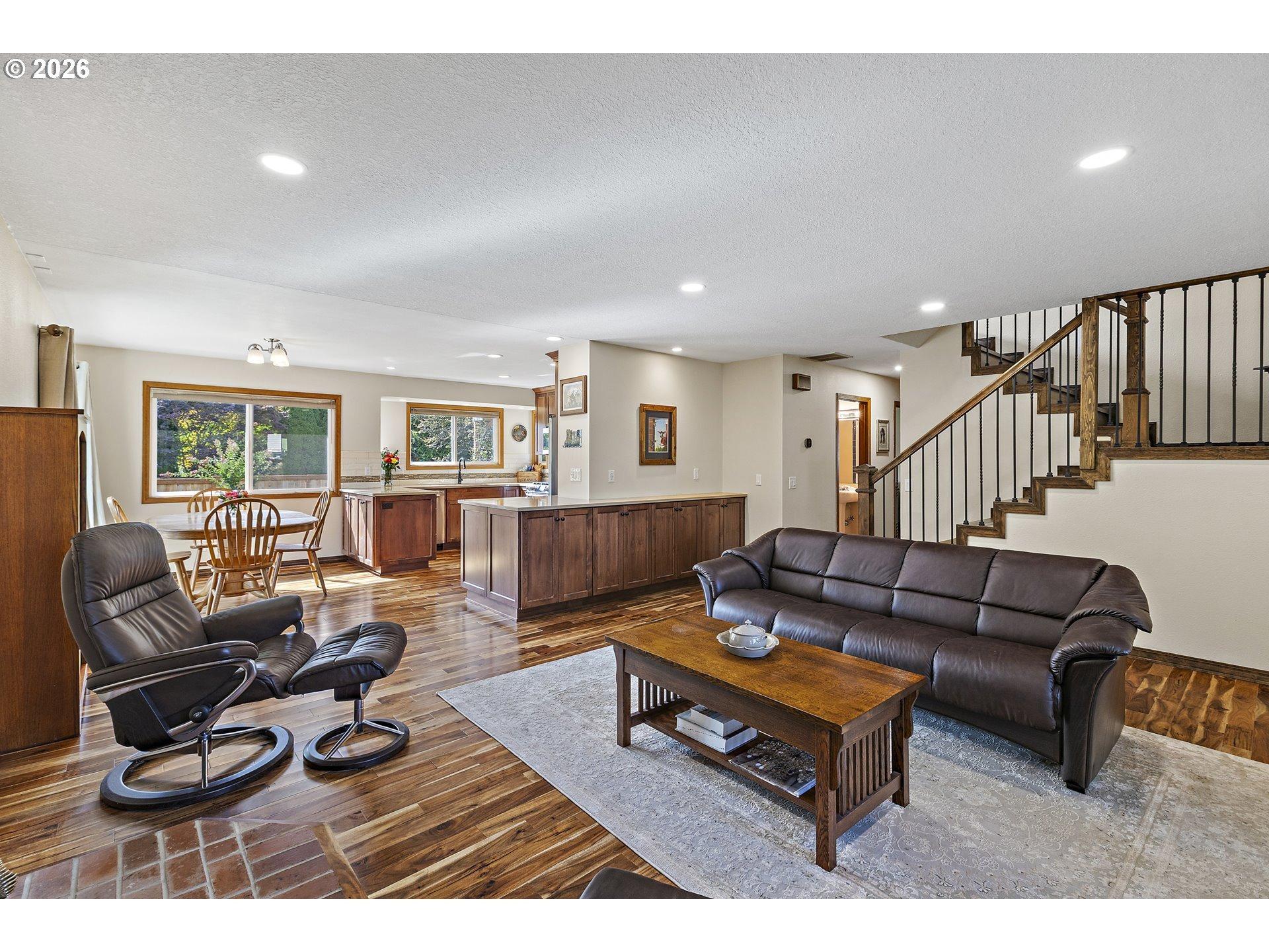 Ne Josephine Dr, Hillsboro, OR 97124