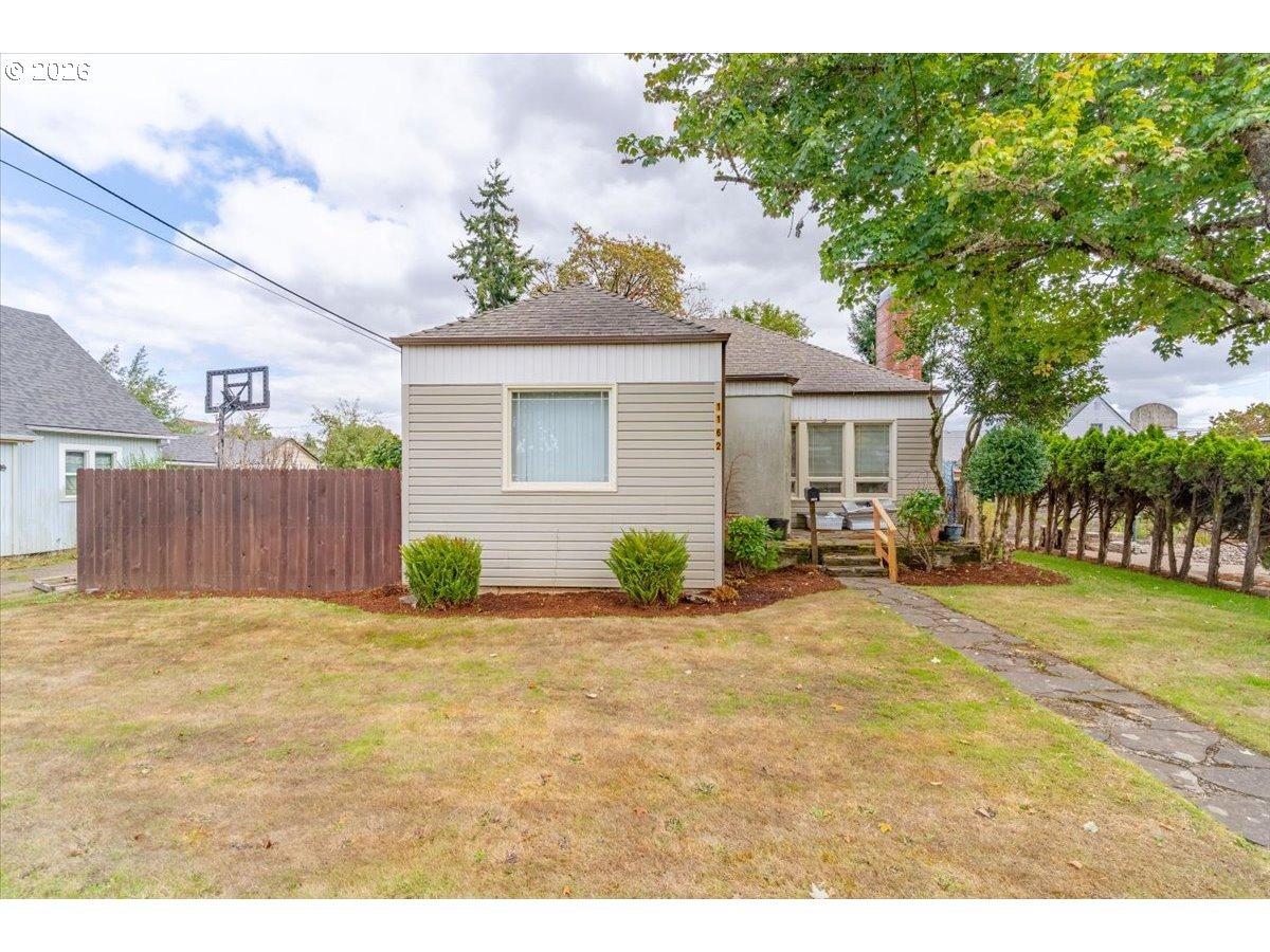 Se Lyle St, Dallas, OR 97338