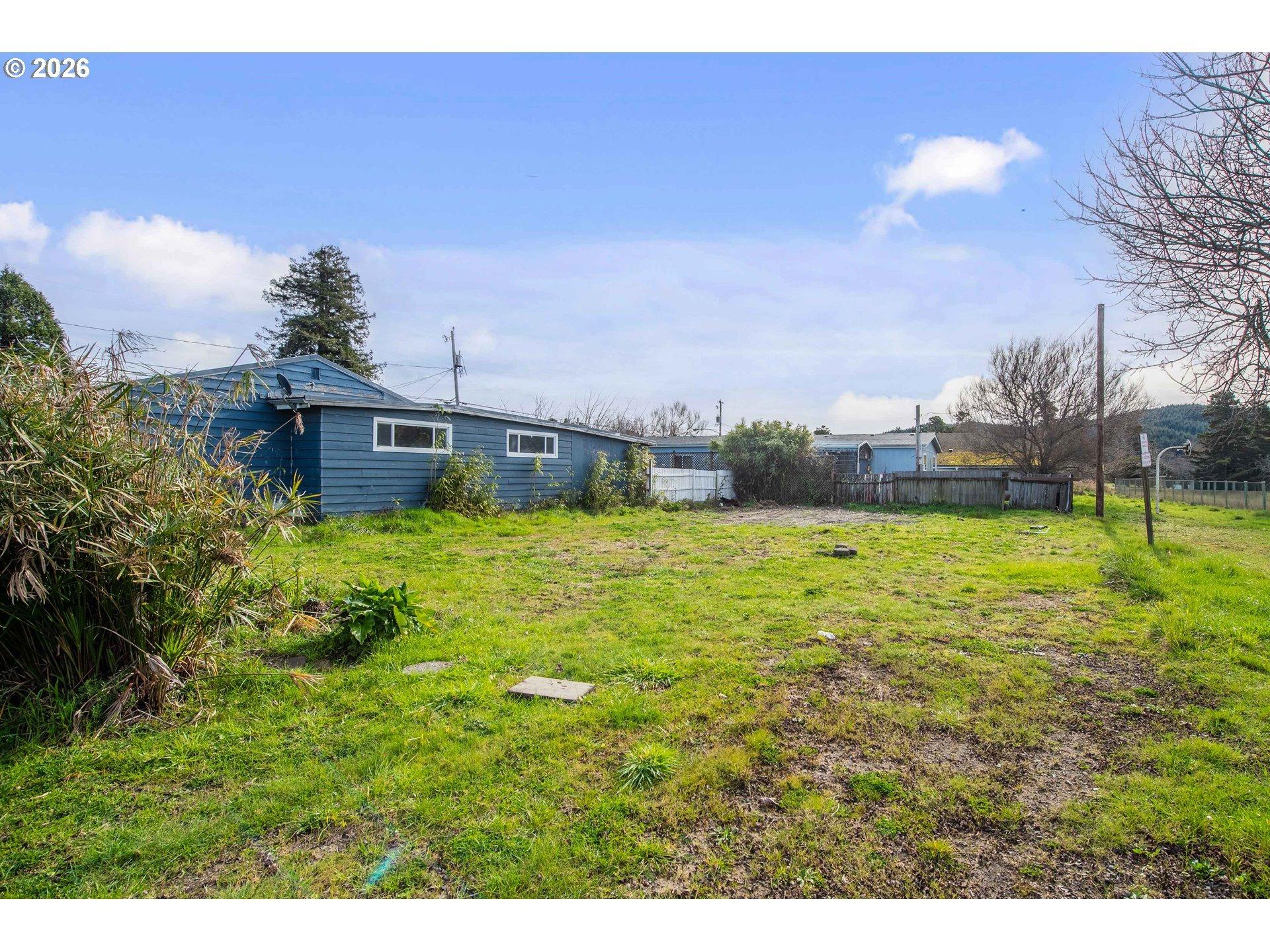 N Lake Rd, Lakeside, OR 97449