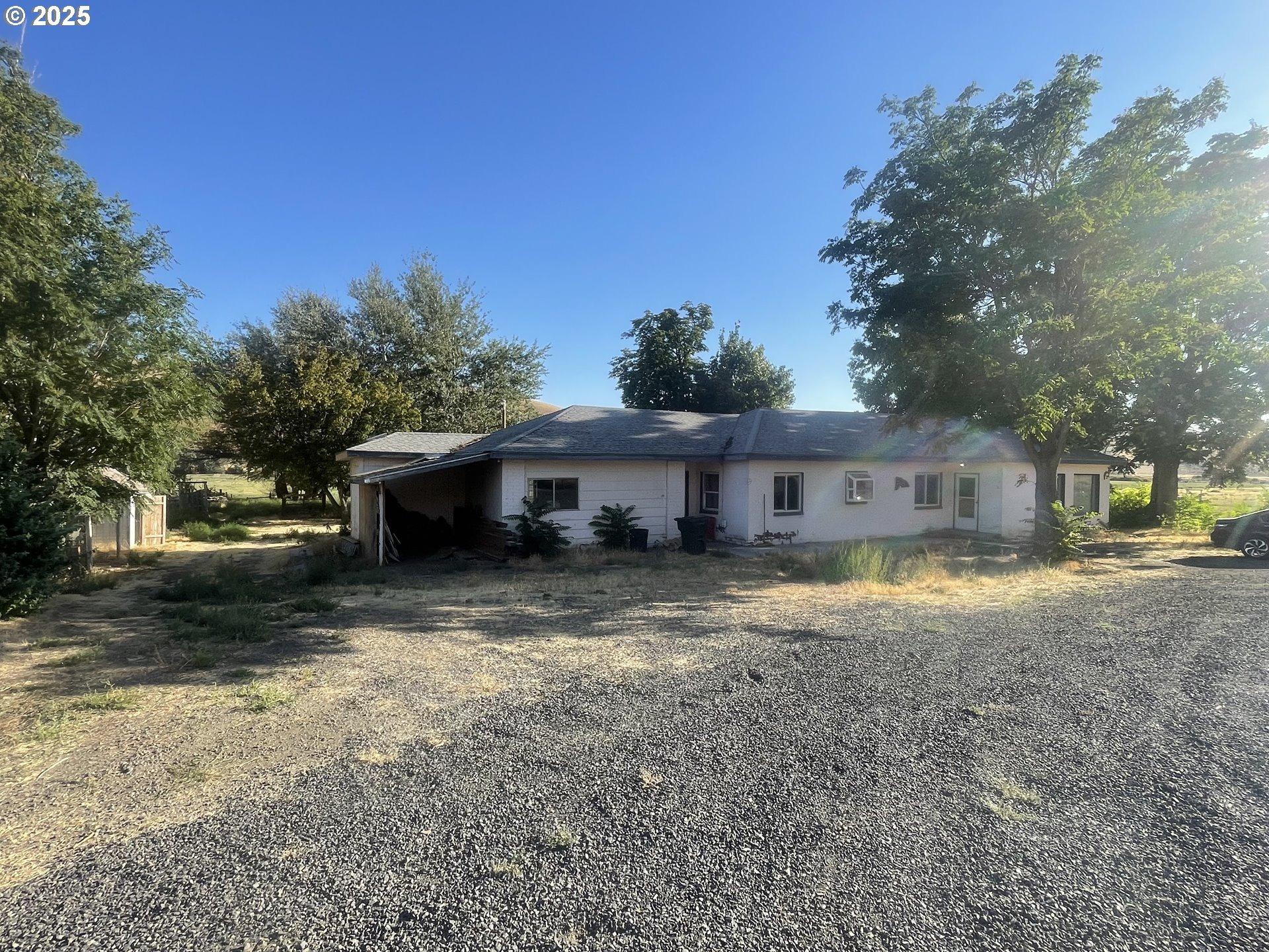 Highway 74, Ione, OR 97843