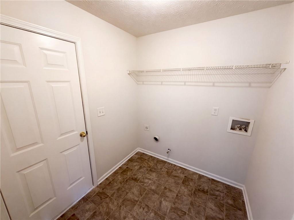 Paper Creek Dr, Lawrenceville, GA 30046