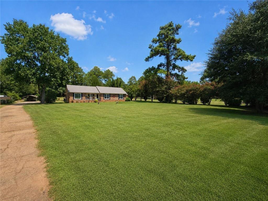 W Surrey Rd, Albany, GA 31721