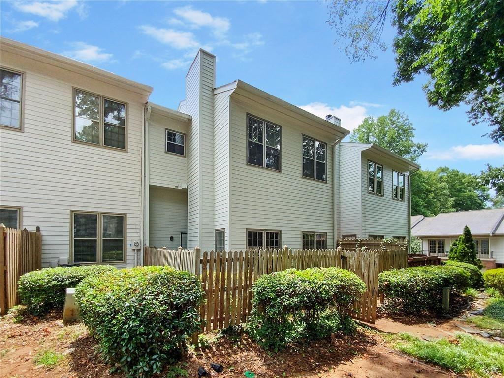 Brandywine Cir, Sandy Springs, GA 30350