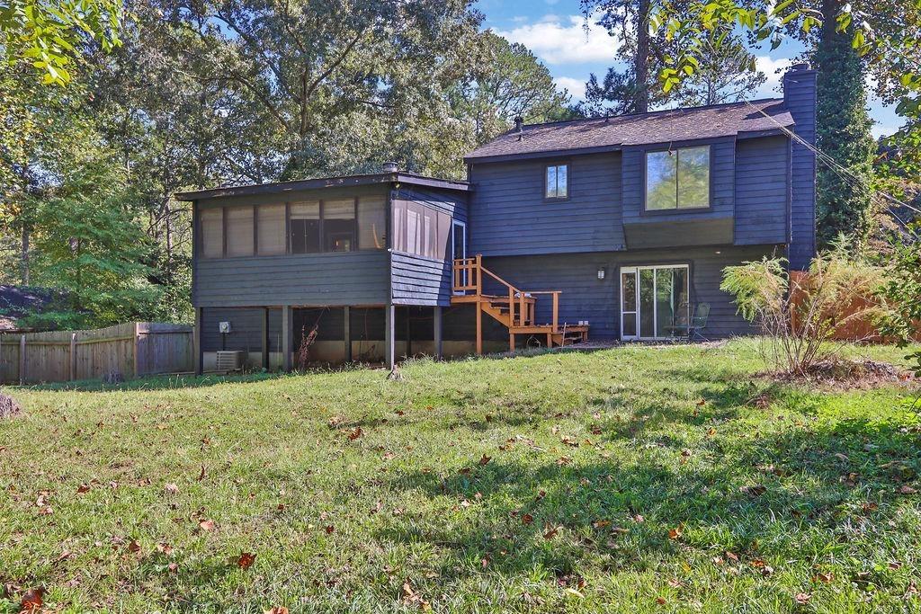 Rockbridge Dr, Stone Mountain, GA 30087