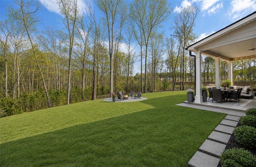 Blue Juniper Cir, Loganville, GA 30052
