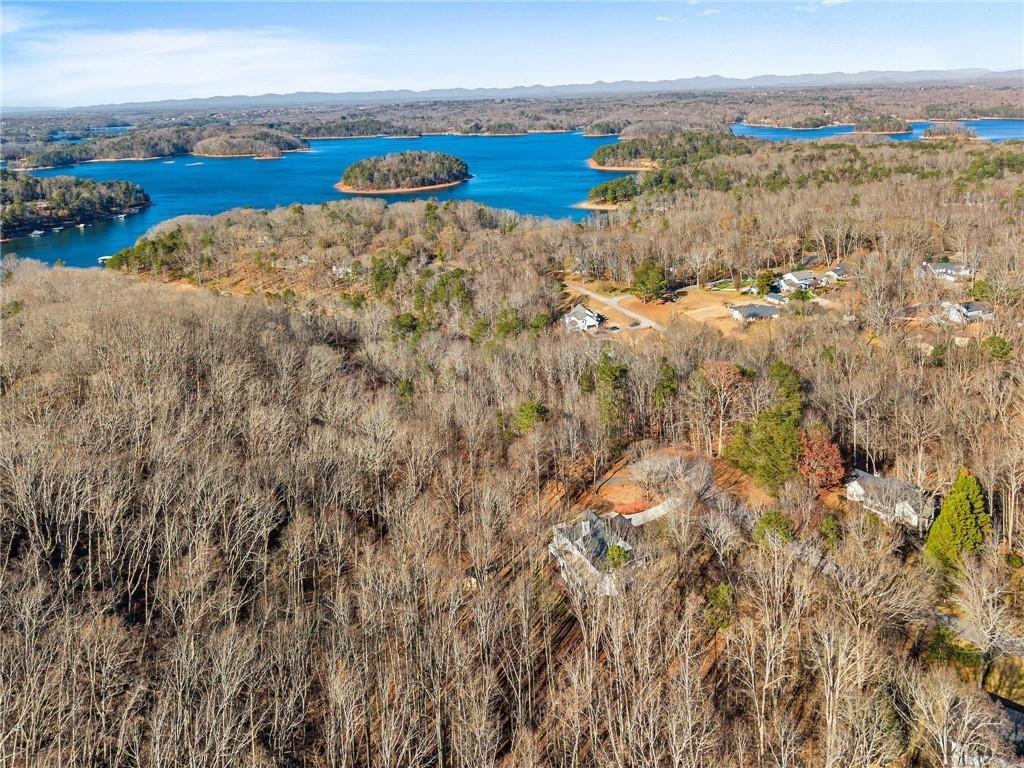 Lighthouse Ln, Gainesville, GA 30504