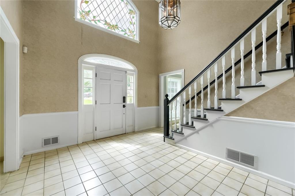 River Knoll Dr Sw, Lilburn, GA 30047