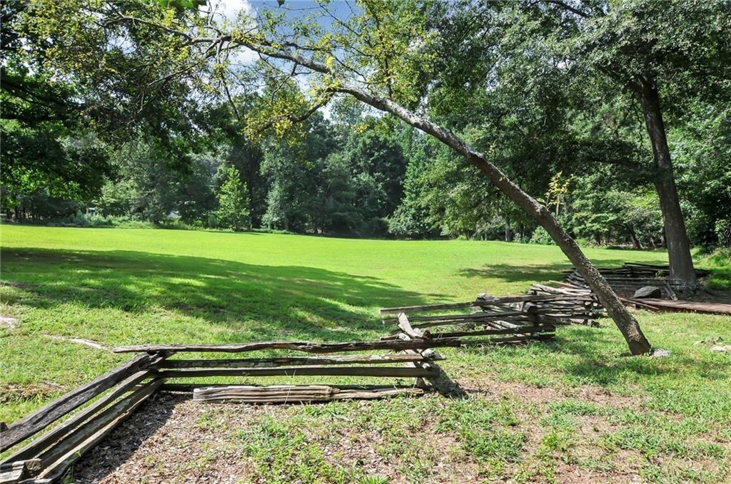 Parkview Ln Nw, Kennesaw, GA 30152
