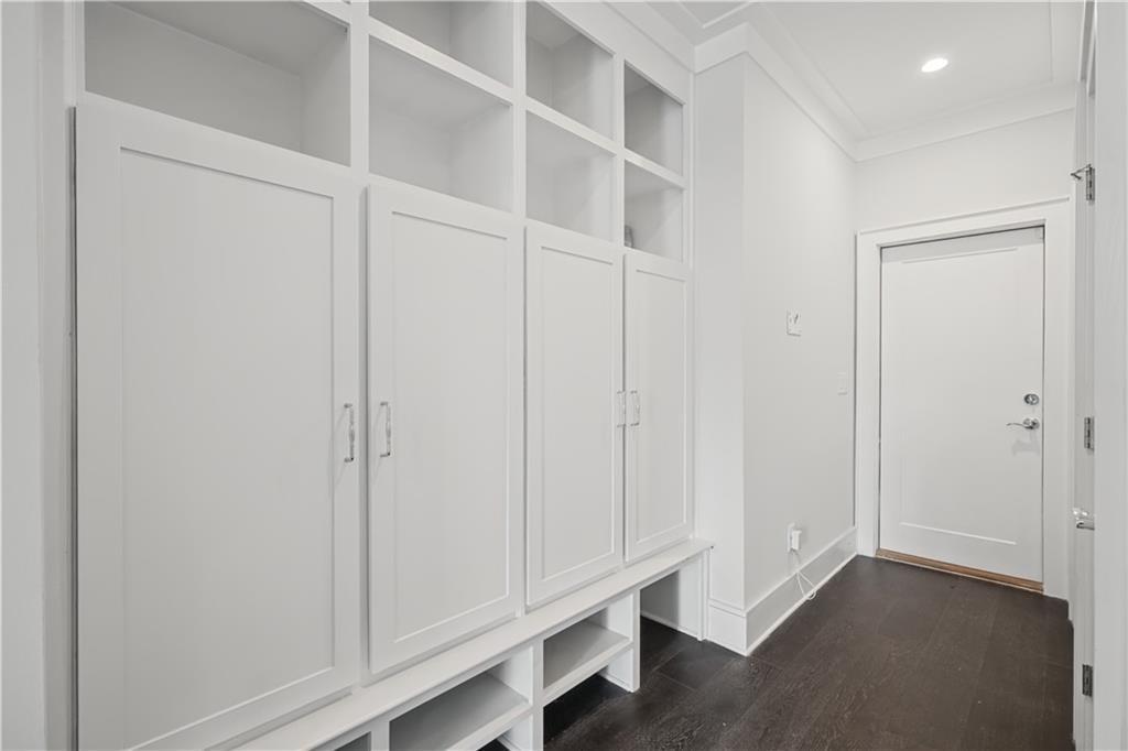 Appleden Pl Ne, Brookhaven, GA 30319