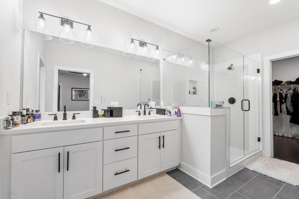 Oak Ln Nw, Atlanta, GA 30318