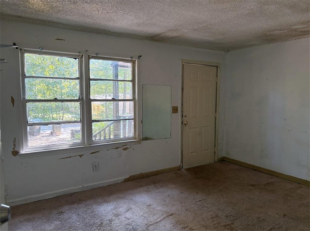 Pineview Dr Sw, Covington, GA 30014
