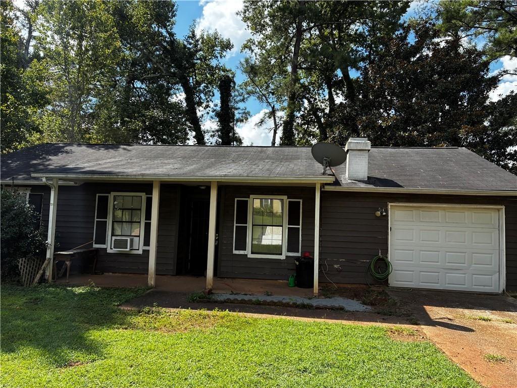 Wood Path Dr, Stone Mountain, GA 30083