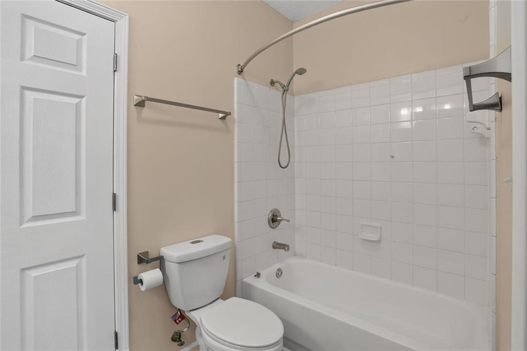 Amal Dr Sw, Atlanta, GA 30315