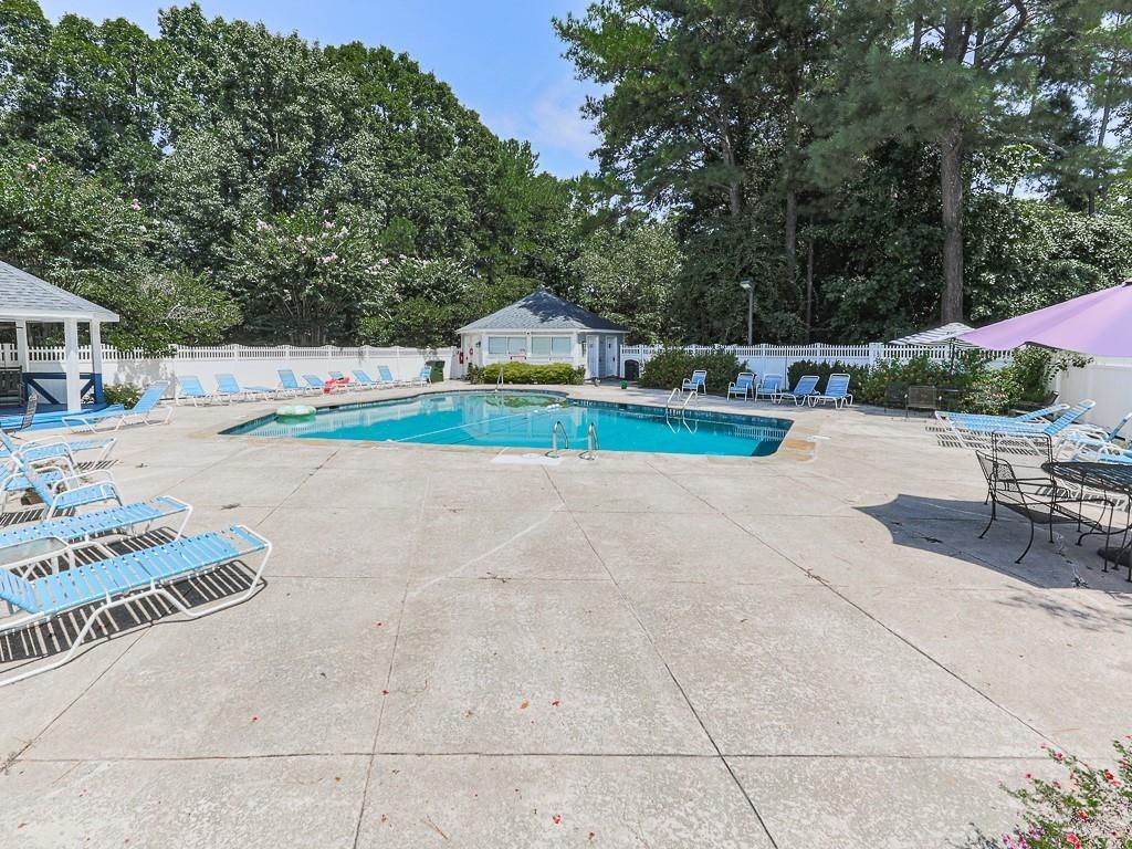 Roanoke Pl Se, Marietta, GA 30067