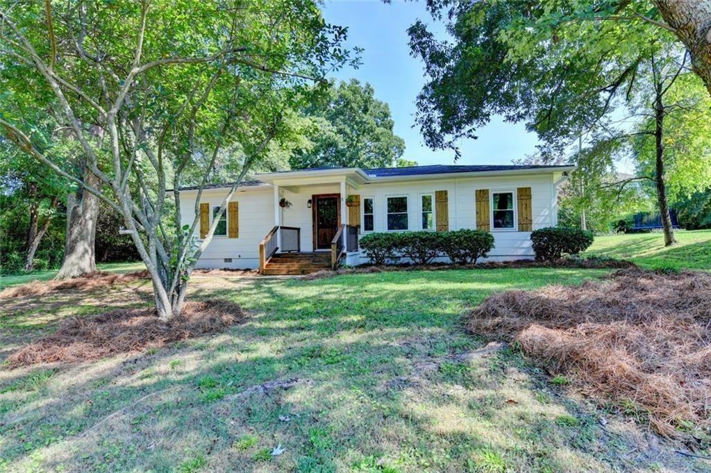 Lakeshore Cir, Braselton, GA 30517