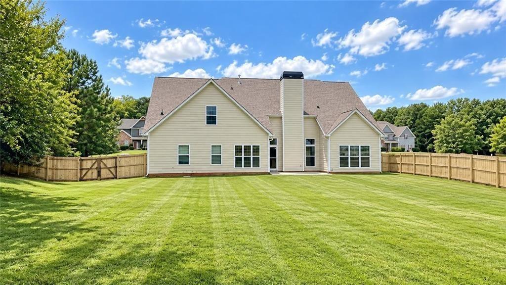 Nora Dr, Fayetteville, GA 30214
