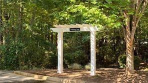 Waters Edge Trl, Roswell, GA 30075