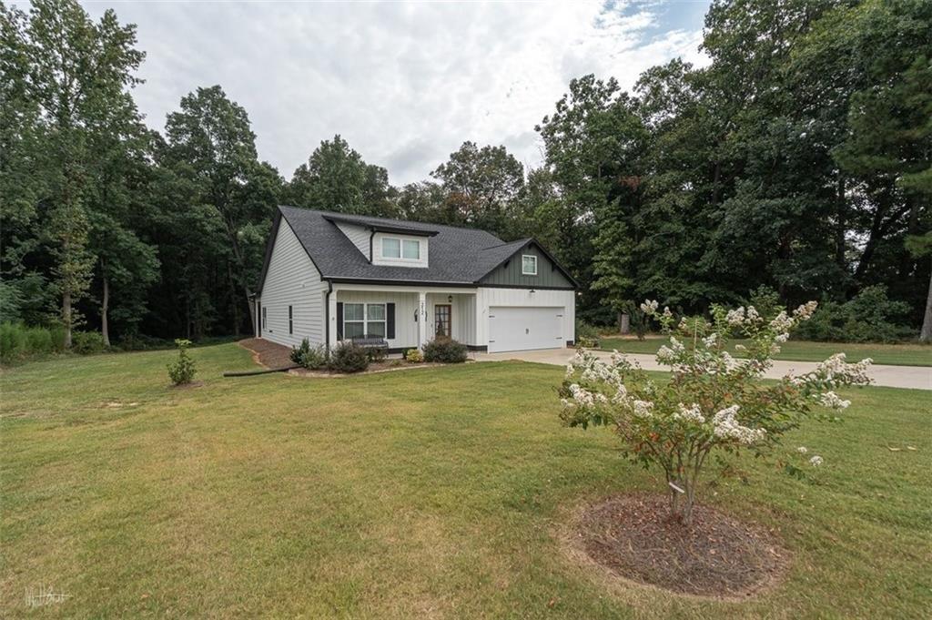 Live Oak Ln, Comer, GA 30629
