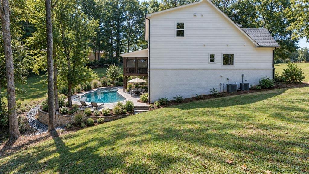 Old Collins Rd, Hoschton, GA 30548