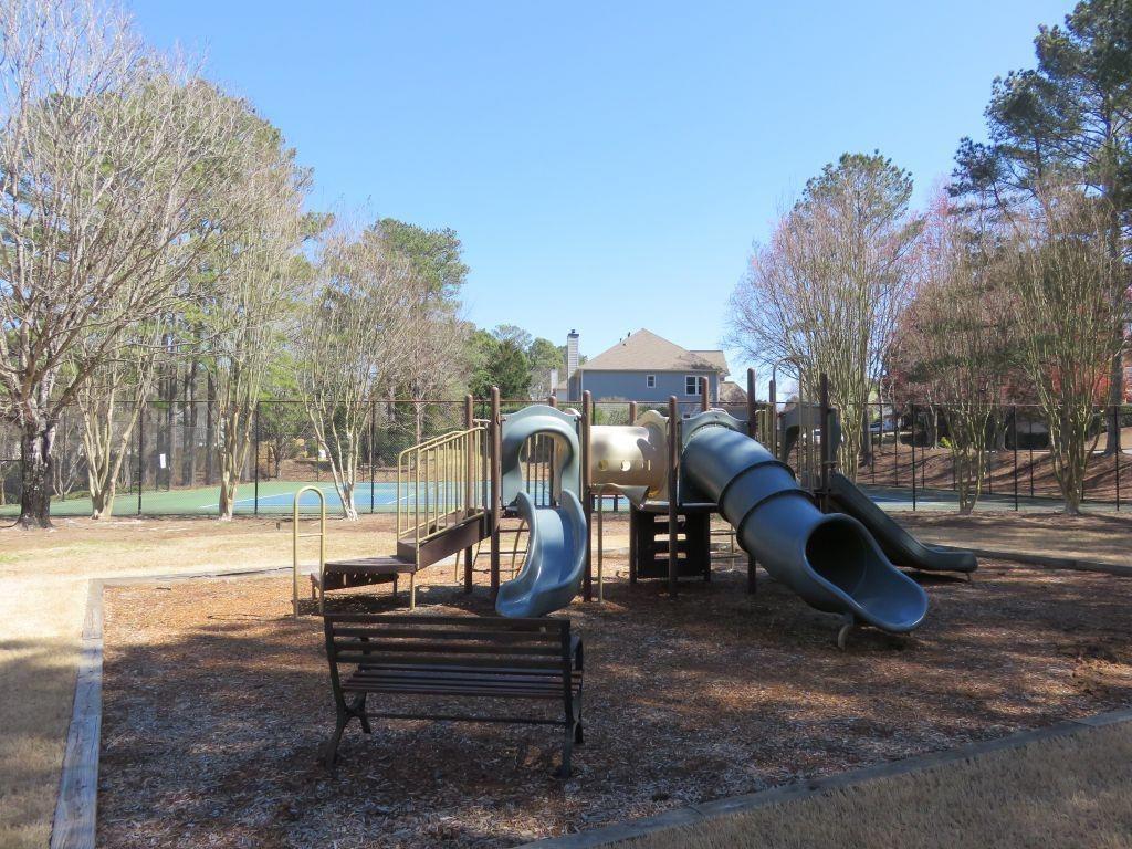 Knollcrest Blvd, Johns Creek, GA 30022