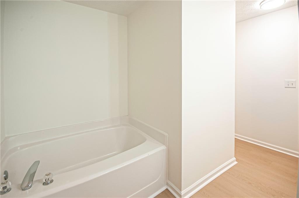 Parkgreen Rd, Lawrenceville, GA 30044