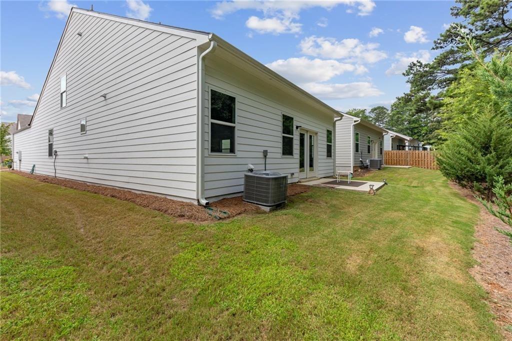 Tulip Sq, Acworth, GA 30101