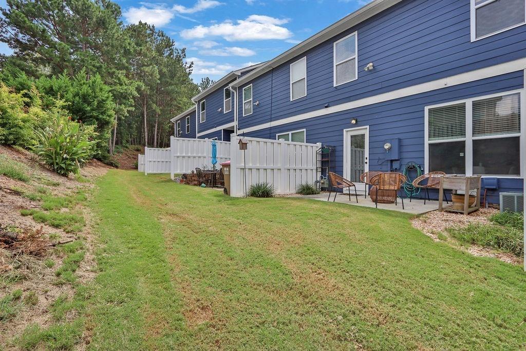 Splashwater Dr, Flowery Branch, GA 30542