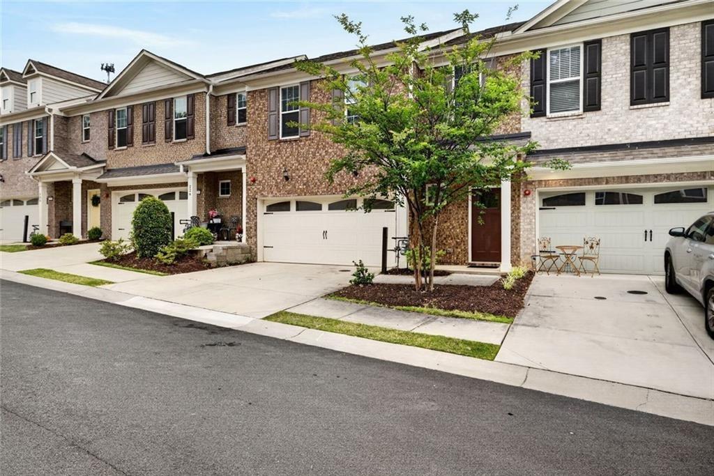 Holden Way, Woodstock, GA 30189