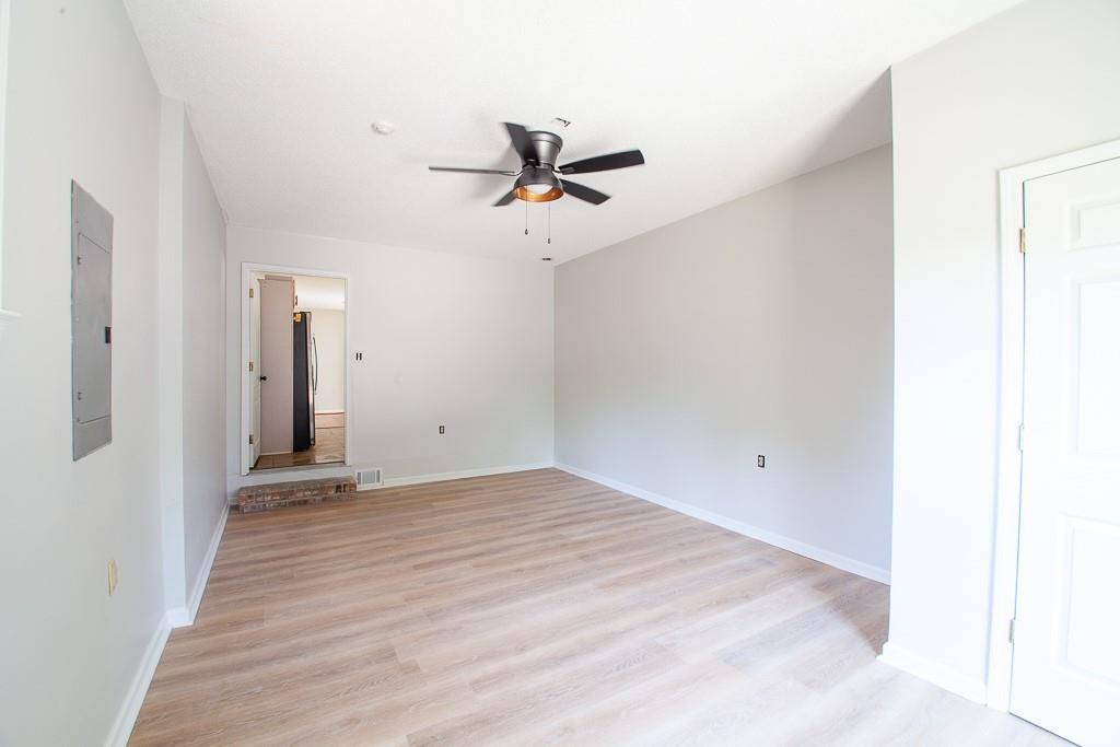 Lindsey Ct Ne, Calhoun, GA 30701