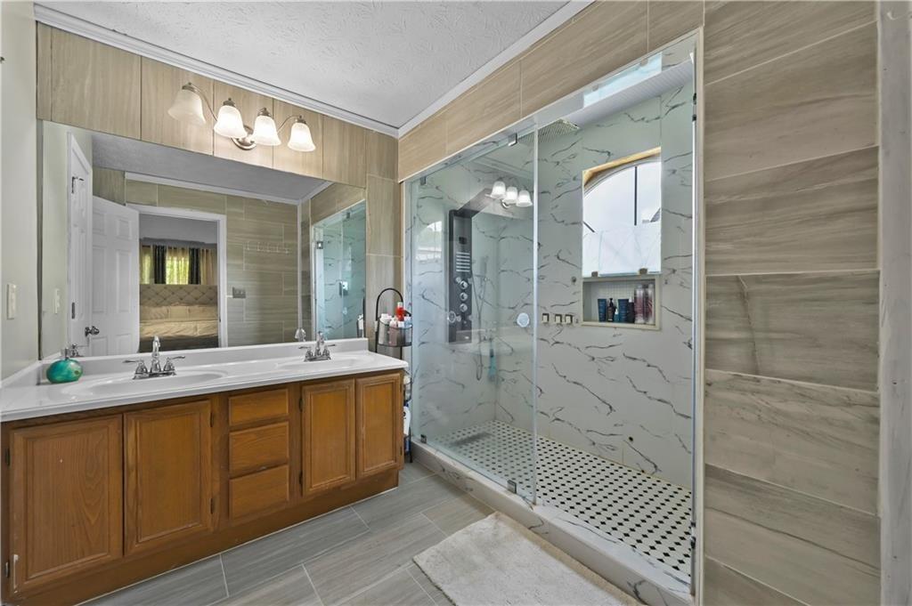 Weston Brook Ln, Duluth, GA 30096