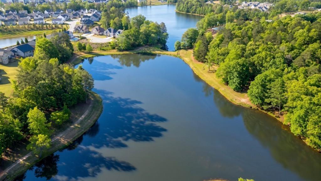 Clear Lake Pkwy, Hoschton, GA 30548