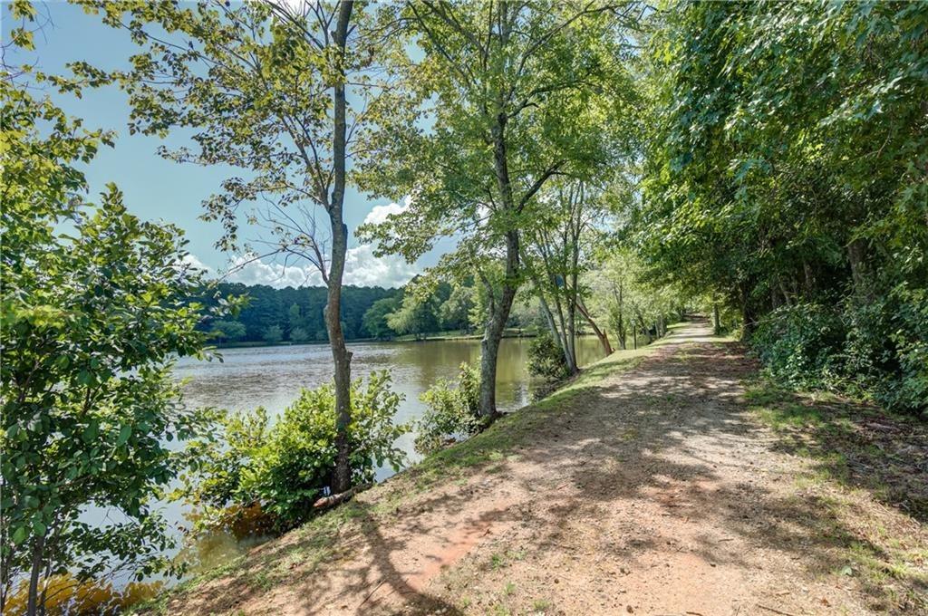 Wessmanor Dr, Bowdon, GA 30108