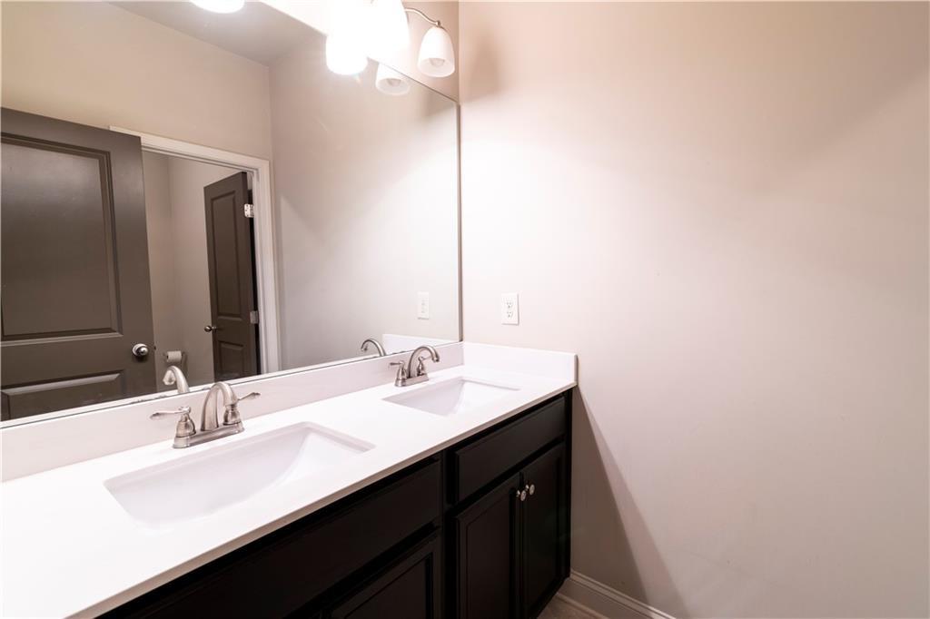 Pleasant Woods Dr, Flowery Branch, GA 30542