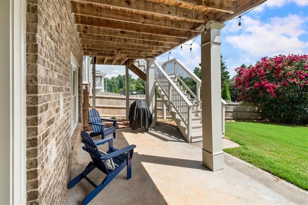 Dunbrody Dr, Alpharetta, GA 30004