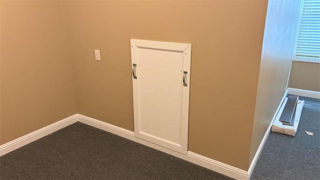 Manor View Cir Nw, Acworth, GA 30101