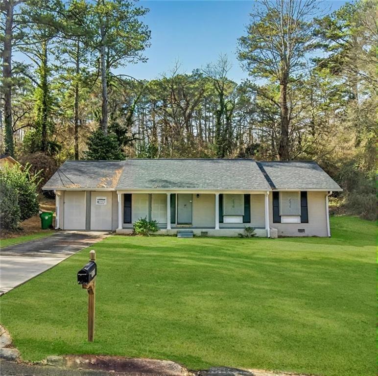 Pine Glen Cir, Decatur, GA 30035