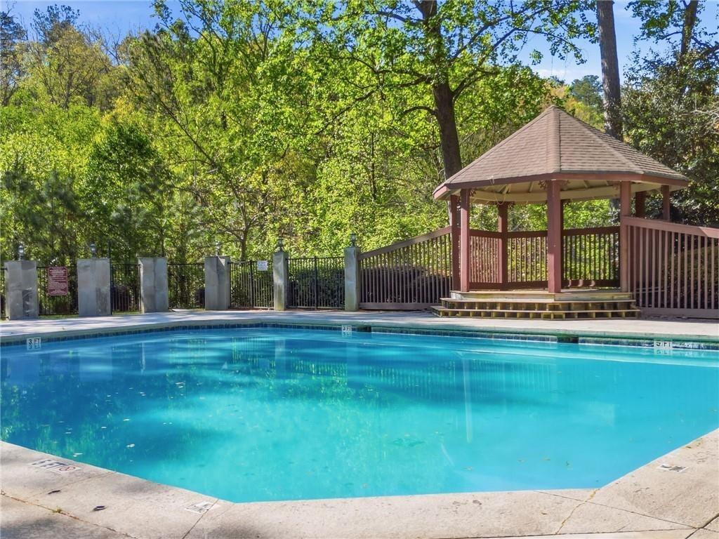 Wentworth Ct, Johns Creek, GA 30022