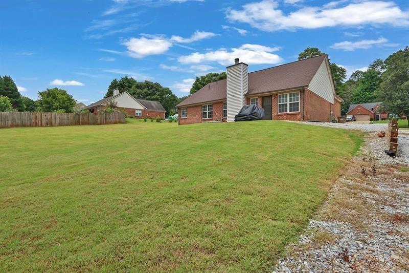 Jacob Dr, Hoschton, GA 30548
